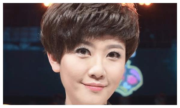 寇乃馨从小就学习优秀后来参加主持人工作并且还有书籍出版