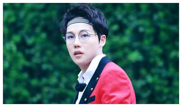 表面兄弟?刘维发新专找朋友宣传,晒聊天截图被骂:不地道!