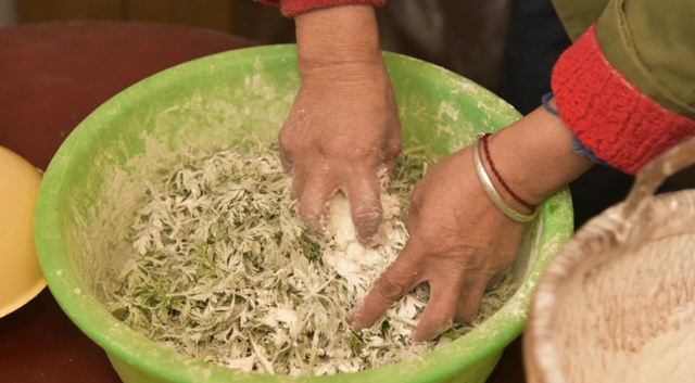 你眼中的垃圾,农村人却能做成美味,简单一蒸,比肉还吸引人!休闲区蓝鸢梦想 - Www.slyday.coM 你眼中的垃圾,农村人却能做成美味,简单一蒸,比肉还吸引人!休闲区蓝鸢梦想 - Www.slyday.coM