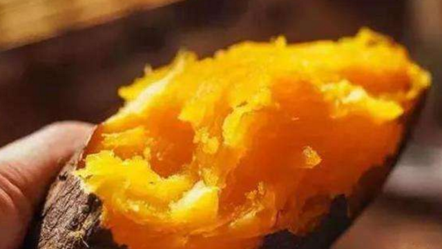 蒸红薯时，学会这个窍门，红薯香甜又软糯，比烤的还好吃休闲区蓝鸢梦想 - Www.slyday.coM