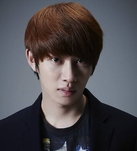 分享一个帅气精致的哥哥金希澈,是个有礼貌的好少年,善良真实!