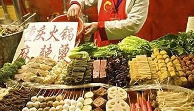 为什么越来越多人“打死”不吃路边的麻辣烫了?看完明白其原因休闲区蓝鸢梦想 - Www.slyday.coM 为什么越来越多人“打死”不吃路边的麻辣烫了?看完明白其原因休闲区蓝鸢梦想 - Www.slyday.coM