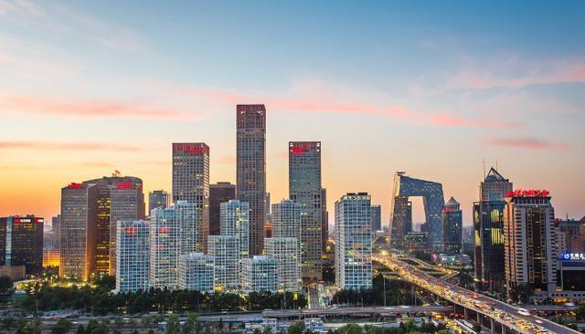 中国人均收入十强城市排名出炉：苏州位居第五，厦门排名第七