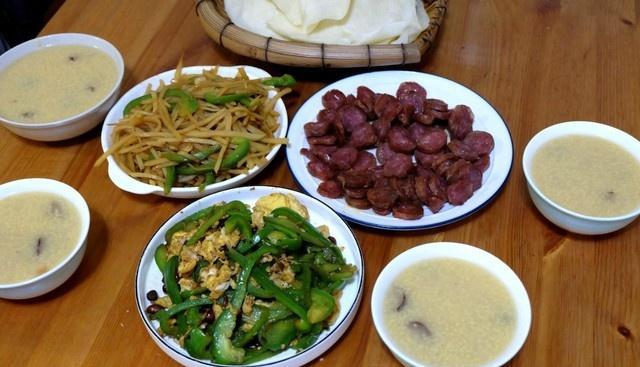 一家四口的晚餐只用炒三个菜有荤有素简单易做在家吃饭就是香