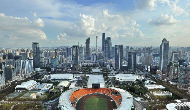 中国人均收入十强城市排名出炉：苏州位居第五，厦门排名第七