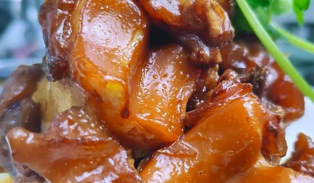 卤牛蹄时只需多加点它牛蹄软糯有弹性满满的全是胶原蛋白