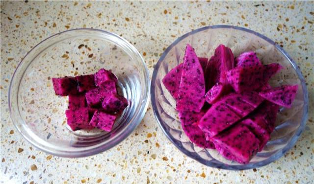 甜品店28一杯的火龙果奶昔,自制只需5元钱,简单美味,无添加!休闲区蓝鸢梦想 - Www.slyday.coM 甜品店28一杯的火龙果奶昔,自制只需5元钱,简单美味,无添加!休闲区蓝鸢梦想 - Www.slyday.coM