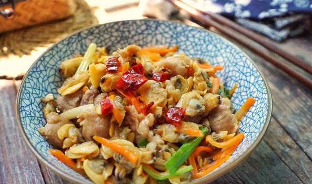 蚬子肉这样炒着吃才够爽辣,满满地都是肉,不用磕壳,方便又美味__财经