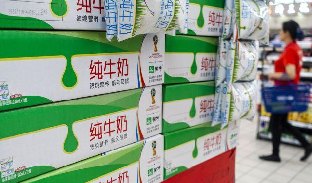 这些假牛奶很多人在喝购买牛奶时这些真相我们一定要知道