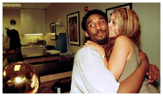 击碎改嫁流言!38岁瓦妮莎添加新纹身,用一生守护对于科比的爱