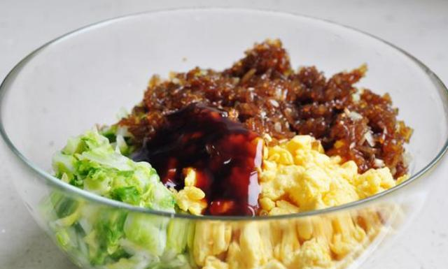 包菜,挑结实的好还是松散的好?菜农教你1招,别老傻傻买错!休闲区蓝鸢梦想 - Www.slyday.coM 包菜,挑结实的好还是松散的好?菜农教你1招,别老傻傻买错!休闲区蓝鸢梦想 - Www.slyday.coM