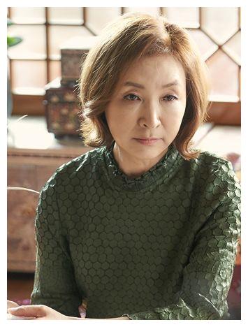 韩国演艺界8位妈妈专业户,见她们可能比亲妈还多!