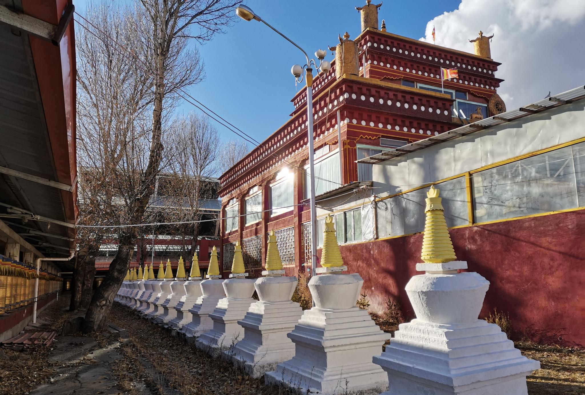 理塘白塔公园欢迎你