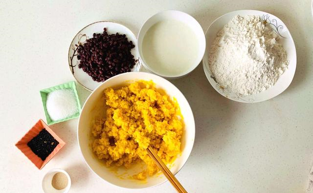 我家早餐常吃它,一擀一蒸就上桌,简单又营养,孩子很喜欢休闲区蓝鸢梦想 - Www.slyday.coM 我家早餐常吃它,一擀一蒸就上桌,简单又营养,孩子很喜欢休闲区蓝鸢梦想 - Www.slyday.coM