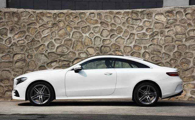 新款奔驰e级轿跑车上市 售52.88万起