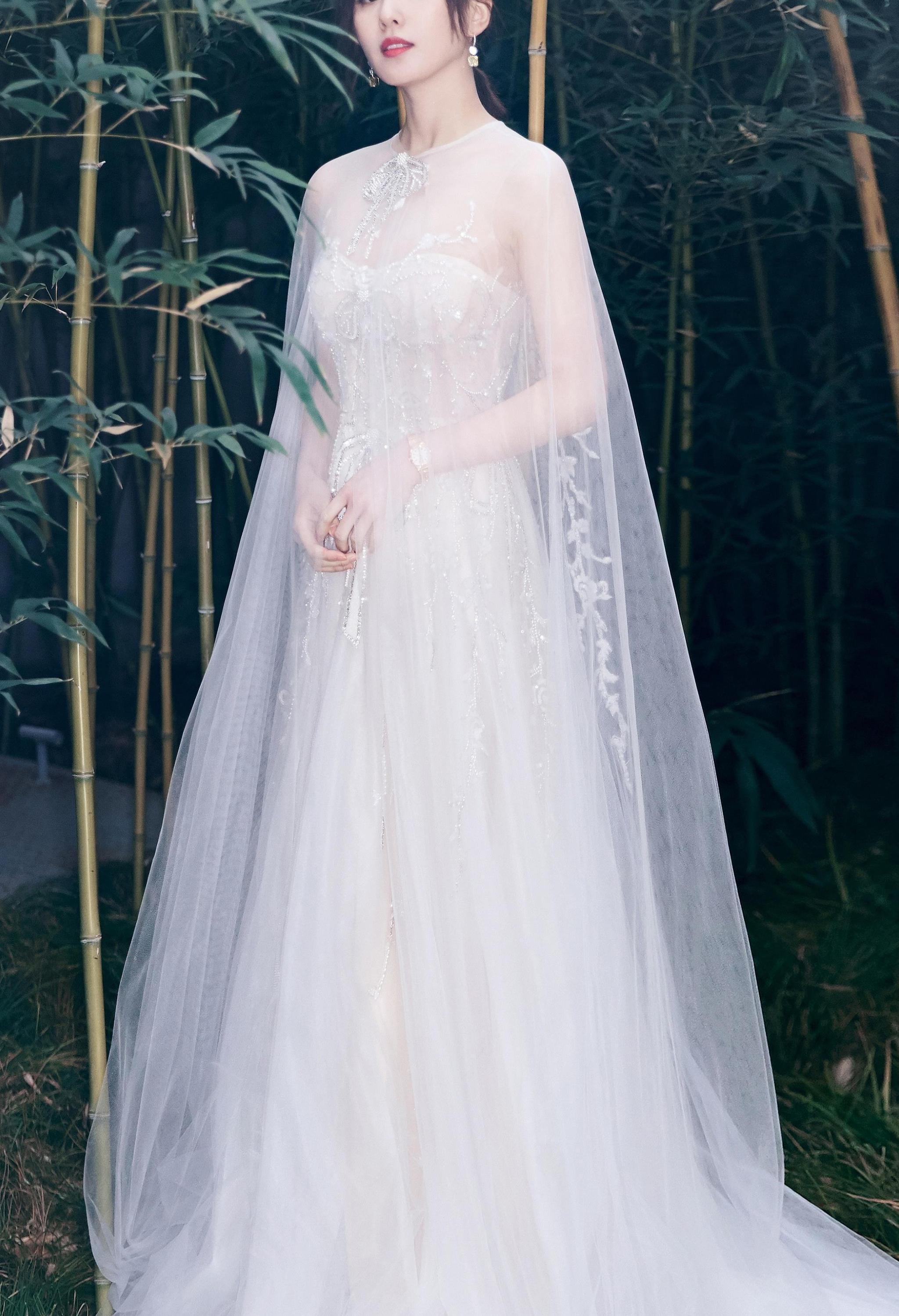 超美刘诗诗:第4021期时尚潮流穿搭欣赏