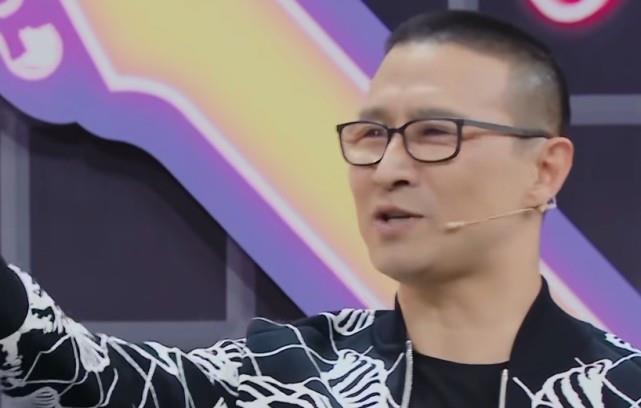 你觉得汪峰在《王牌对王牌》表现怎么样