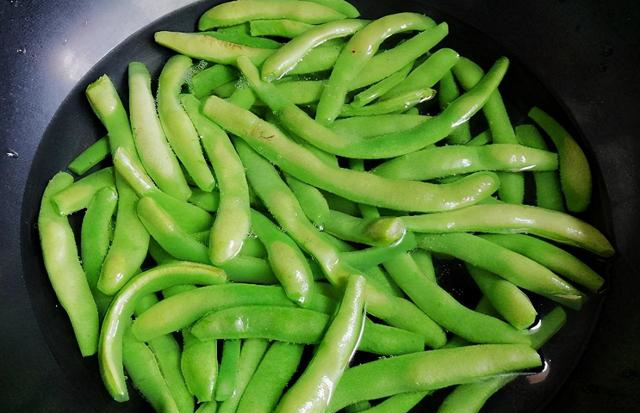 这5种蔬菜得焯水才能吃,很多人都忽略,为了家人健康可不能懒休闲区蓝鸢梦想 - Www.slyday.coM 这5种蔬菜得焯水才能吃,很多人都忽略,为了家人健康可不能懒休闲区蓝鸢梦想 - Www.slyday.coM