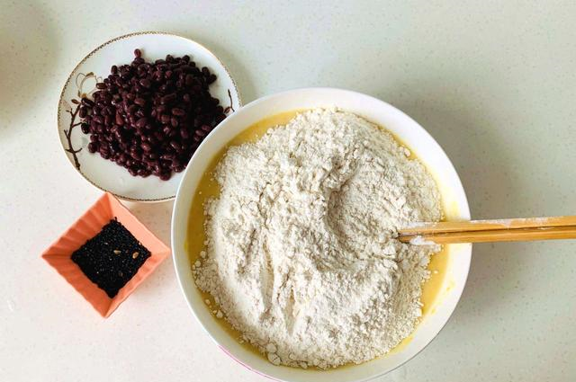 我家早餐常吃它,一擀一蒸就上桌,简单又营养,孩子很喜欢休闲区蓝鸢梦想 - Www.slyday.coM 我家早餐常吃它,一擀一蒸就上桌,简单又营养,孩子很喜欢休闲区蓝鸢梦想 - Www.slyday.coM