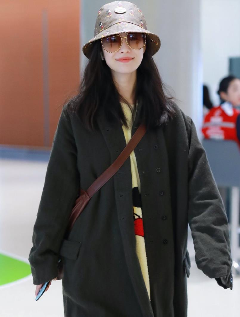 倪妮的冬季穿搭法则大衣贴身不惧寒冷时尚保暖全都要