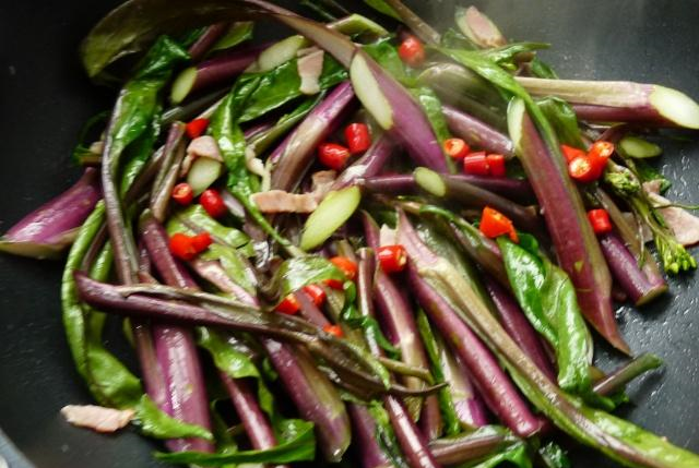 炒红菜苔时,不少人把这1步“忽略”了,难怪吃着不脆,还不入味休闲区蓝鸢梦想 - Www.slyday.coM 炒红菜苔时,不少人把这1步“忽略”了,难怪吃着不脆,还不入味休闲区蓝鸢梦想 - Www.slyday.coM