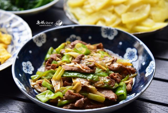 30分钟做了4道菜，都是简单家常菜，女儿说能吃妈妈做的菜真幸福休闲区蓝鸢梦想 - Www.slyday.coM