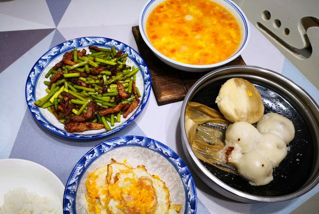 晒儿子做的早餐,却因1道美食火了朋友圈,网友:真有才!照着做休闲区蓝鸢梦想 - Www.slyday.coM 晒儿子做的早餐,却因1道美食火了朋友圈,网友:真有才!照着做休闲区蓝鸢梦想 - Www.slyday.coM