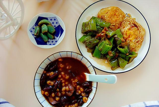 一人晚餐没主食,吃得饱还瘦身,好吃不浪费,网友:真能对付!__财经头条
