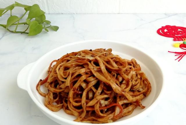 炸酱面怎么做（炸酱面怎么做最好吃）-85模板网