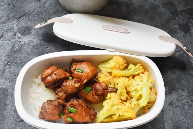 一个人都要好好吃饭,午餐只有一荤一素,朋友却说比他吃得好多了休闲区蓝鸢梦想 - Www.slyday.coM 一个人都要好好吃饭,午餐只有一荤一素,朋友却说比他吃得好多了休闲区蓝鸢梦想 - Www.slyday.coM