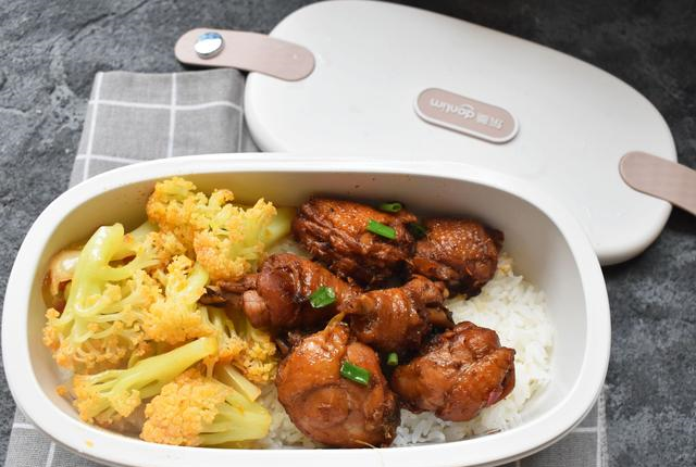 一个人都要好好吃饭,午餐只有一荤一素,朋友却说比他吃得好多了休闲区蓝鸢梦想 - Www.slyday.coM 一个人都要好好吃饭,午餐只有一荤一素,朋友却说比他吃得好多了休闲区蓝鸢梦想 - Www.slyday.coM