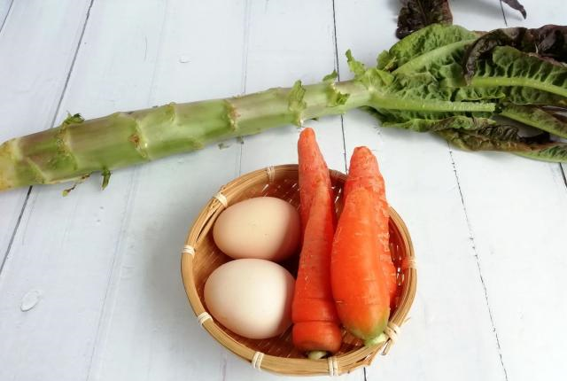 最近迷上了这菜,比肉便宜比肉营养,简单一炒,上桌一会就抢光了休闲区蓝鸢梦想 - Www.slyday.coM 最近迷上了这菜,比肉便宜比肉营养,简单一炒,上桌一会就抢光了休闲区蓝鸢梦想 - Www.slyday.coM