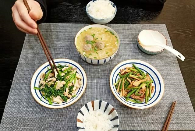 老两口的极简晚餐,清淡鲜美个个光盘,好吃到2个人一起打饱嗝|杏鲍菇