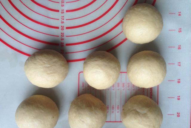 这个面包加了红薯，好吃又健康，烘焙达人一步步教您做出来休闲区蓝鸢梦想 - Www.slyday.coM