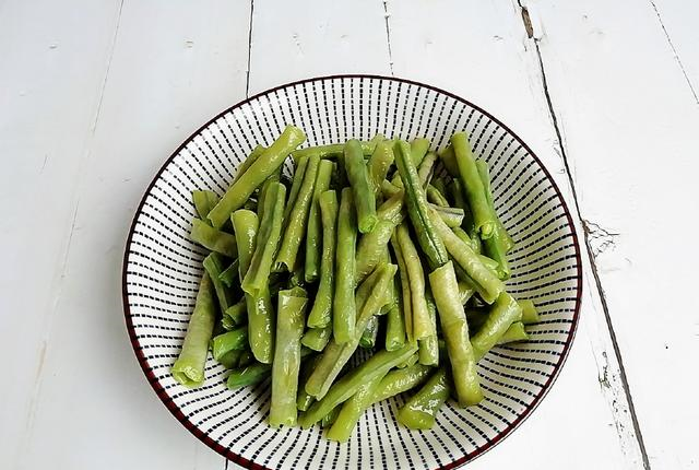 一家四口的午餐，20分钟做了3道家常菜，简简单单，温馨又幸福！休闲区蓝鸢梦想 - Www.slyday.coM