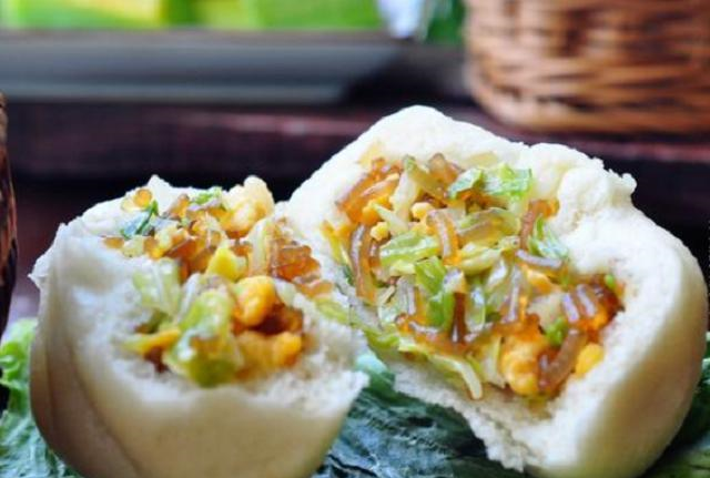 包菜,挑结实的好还是松散的好?菜农教你1招,别老傻傻买错!休闲区蓝鸢梦想 - Www.slyday.coM 包菜,挑结实的好还是松散的好?菜农教你1招,别老傻傻买错!休闲区蓝鸢梦想 - Www.slyday.coM