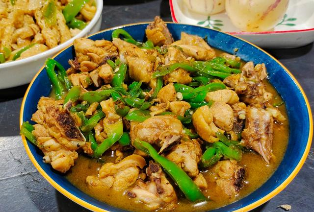 三个人的晚餐,一荤两素,再加个饭后水果,用时30分钟休闲区蓝鸢梦想 - Www.slyday.coM 三个人的晚餐,一荤两素,再加个饭后水果,用时30分钟休闲区蓝鸢梦想 - Www.slyday.coM