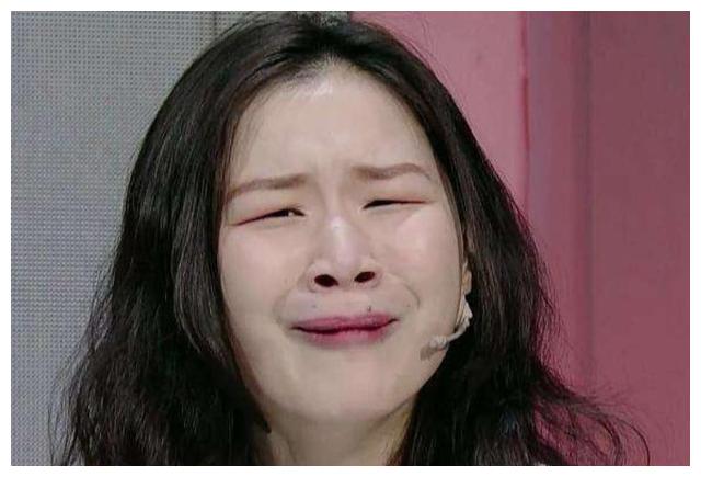 可爱的金靖,虽然别人觉得她丑,但她并没有觉得自己长得丑.