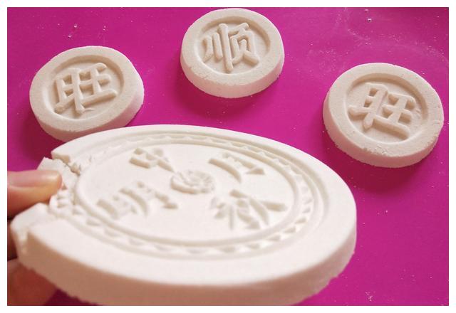 潮汕月糕你吃过吗又大又圆又白又甜的香酥可口吃不腻