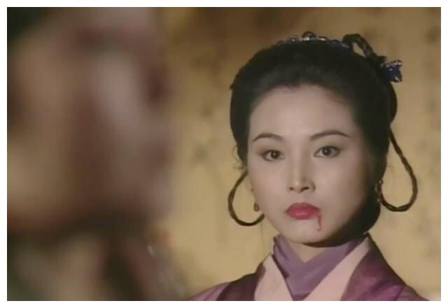 《小李飞刀之飞刀问情》中,张延又扮演了林诗音一角,虽然满头塑料头饰