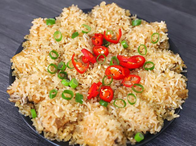 糯米蒸鸡翅泡菜炖五花肉肉末粉皮