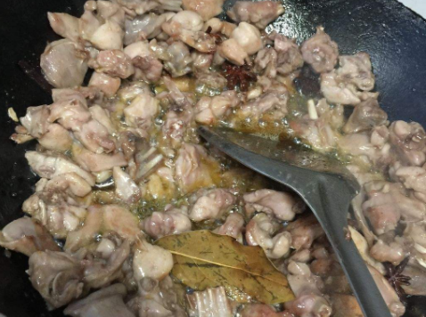 想吃兔肉不会做牢记这几步兔肉麻辣鲜香无腥味