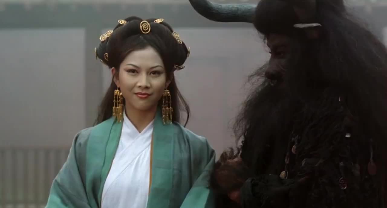 以前看月亮的时候叫人家小甜甜现在新人胜旧人叫牛夫人