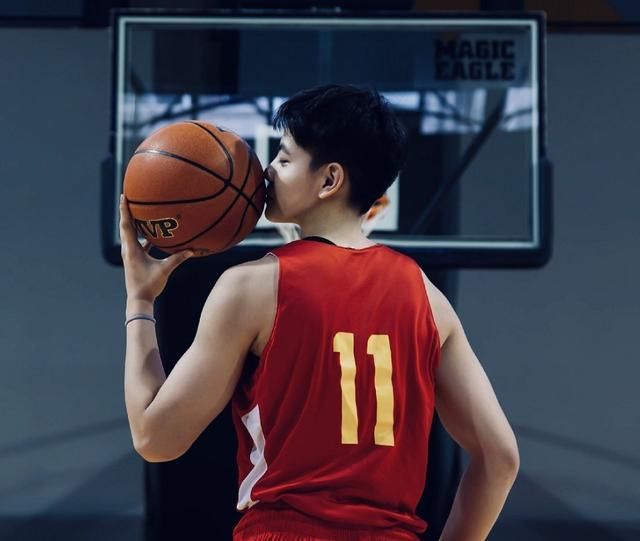 高颜值奥运健儿推荐五杨舒予