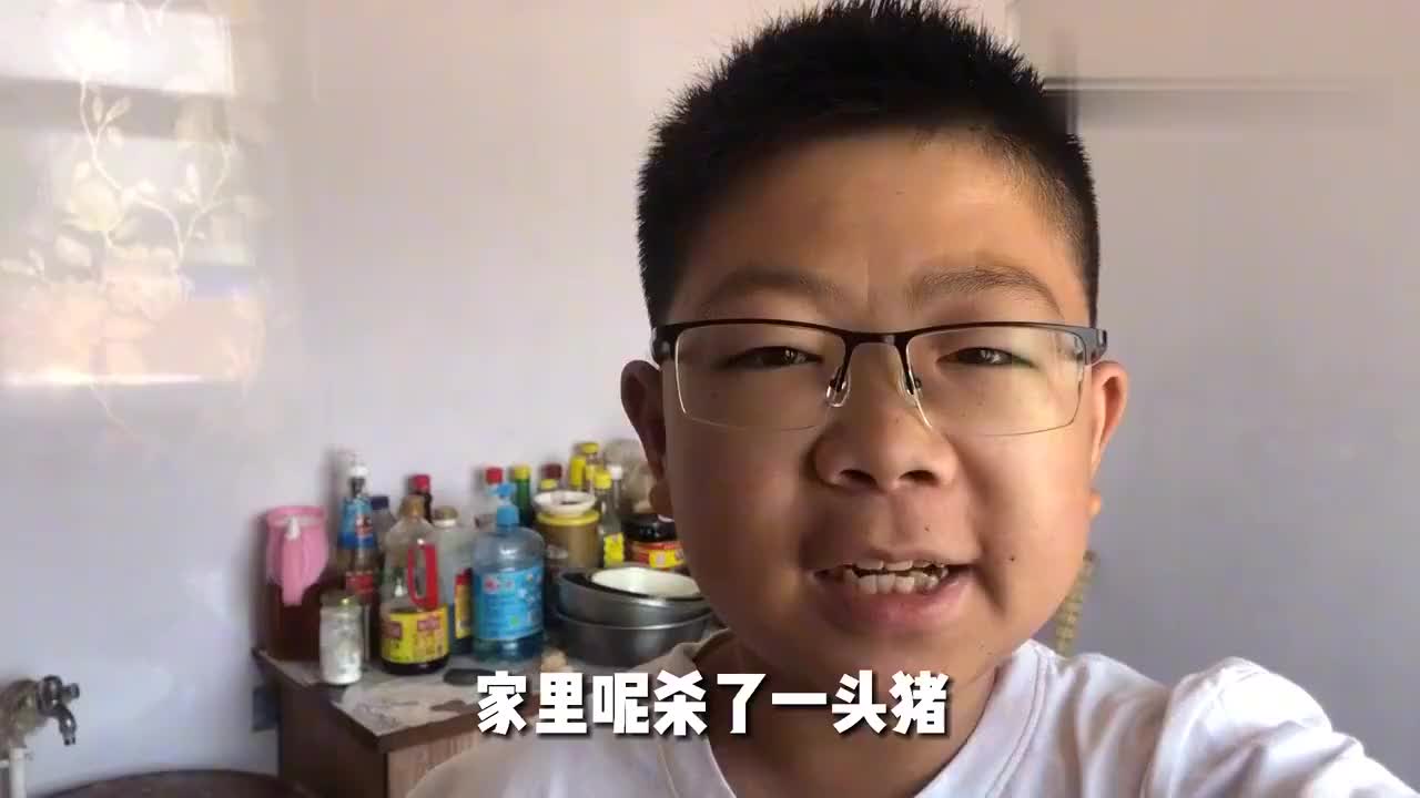 为您推荐: 外甥要去大学报到,岳母请客,大家喝啤酒二哥自嘲喝白的(水