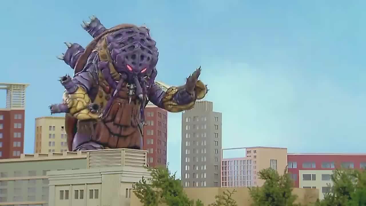 巨神战击队之超救分队冲锋被虱臭虫攻击艾蕊父亲看着都捏把汗