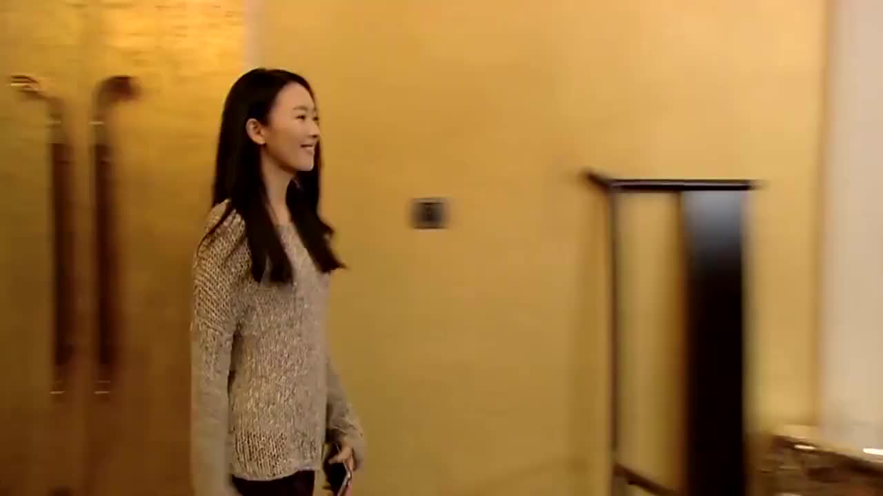 新闺蜜时代樊斌电话关机老爸一下就怒了还好周小北机智应对