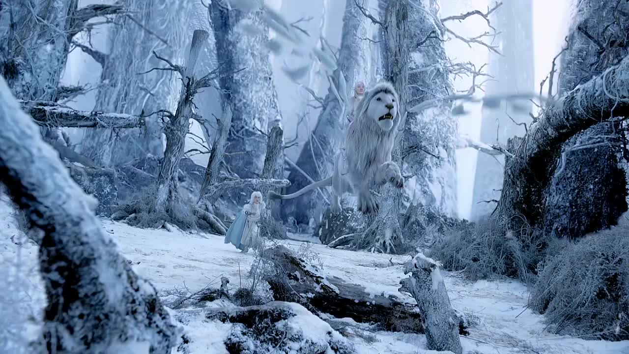 幻城冯绍峰骑上雪狮载着弟弟翱翔于雪山之巅