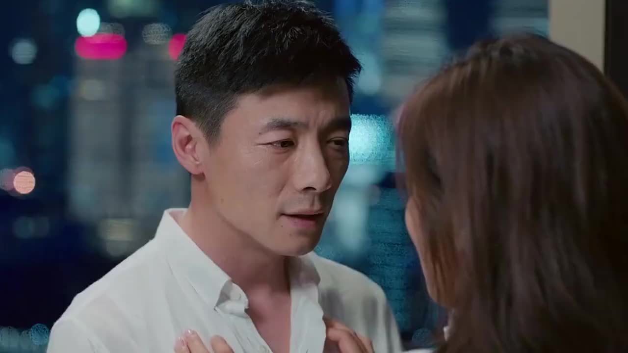 魏巍抱住安迪可安迪却浑身不对劲满脸写着拒绝