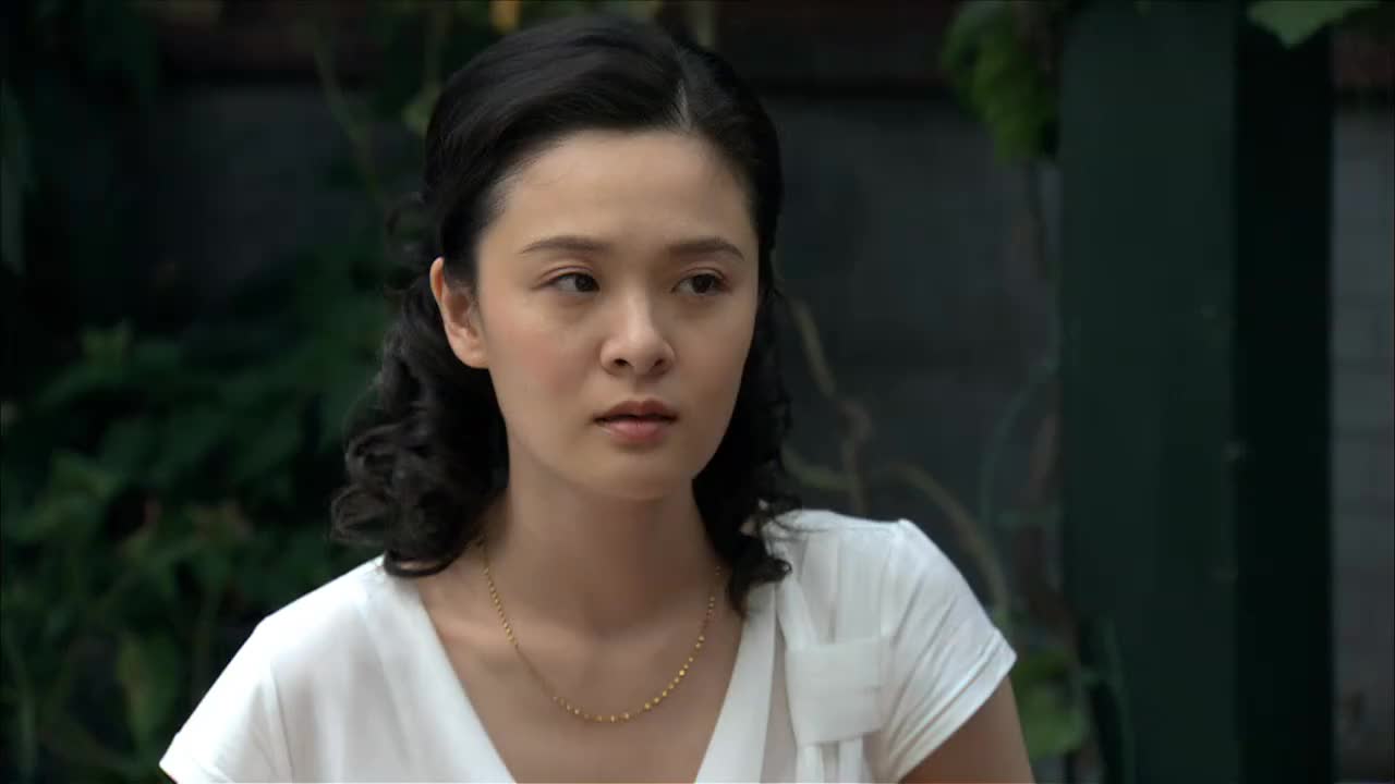 正阳门下小杏拿瓷碗让春明掌眼春明一眼看出是赝品